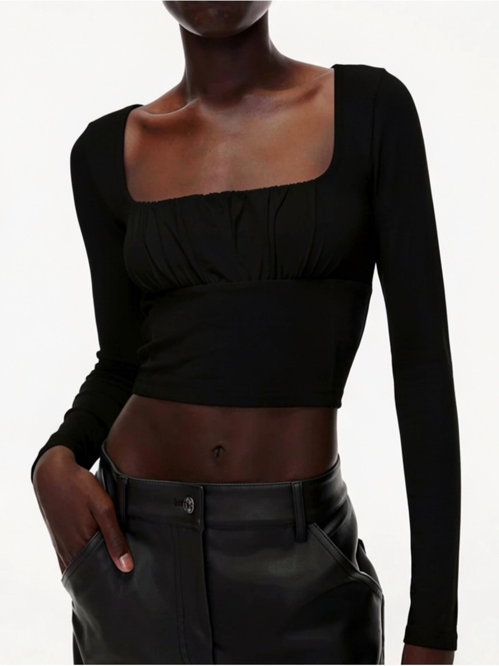 Aritzia Wilfred Free Orbit Long Sleeve Crop Top Black